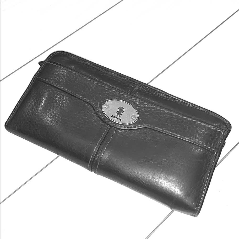 Fossil black leather wallet